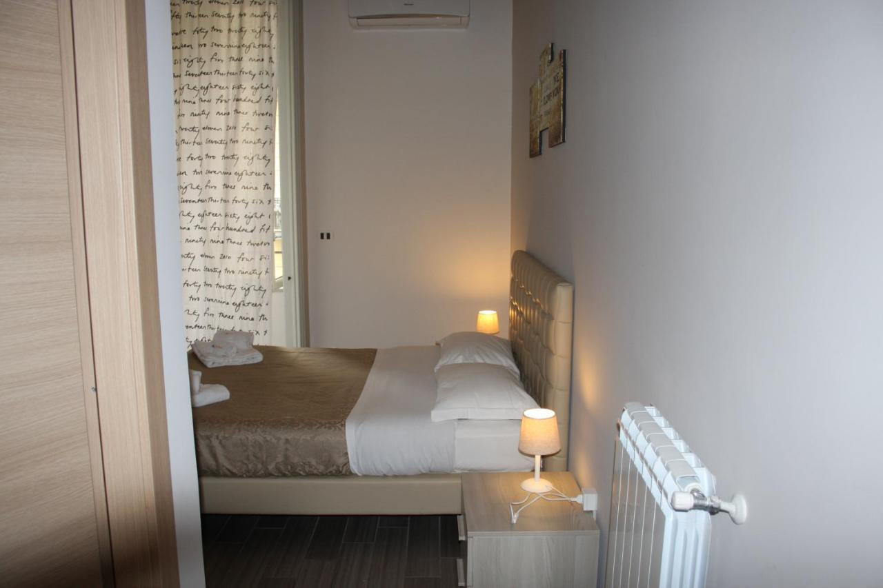 Be Italian Flat Duomo 319 Bed & Breakfast Naples Luaran gambar